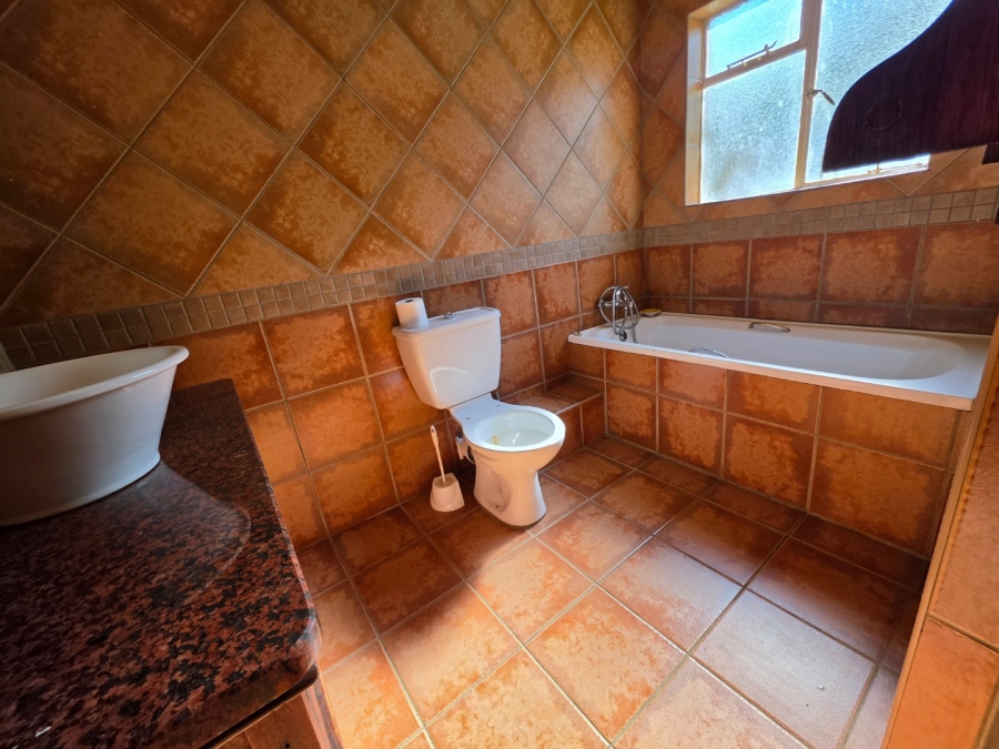 4 Bedroom Property for Sale in Wilkoppies North West